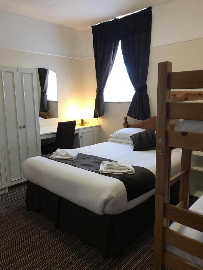 The Feathers Hotel Blackpool Eksteriør billede