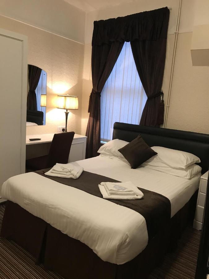 The Feathers Hotel Blackpool Eksteriør billede